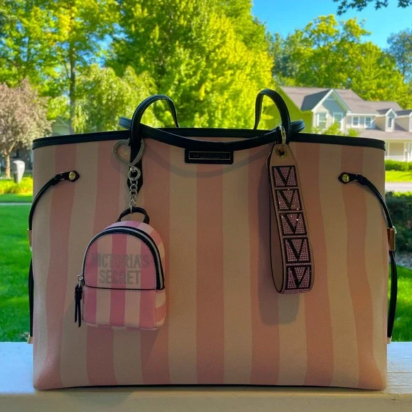 VICTORIA’S💕💕SECRET TOTE, VS BACKPACK KEYCHAIN VS KEYCHAIN WRISTLET  STRAP!